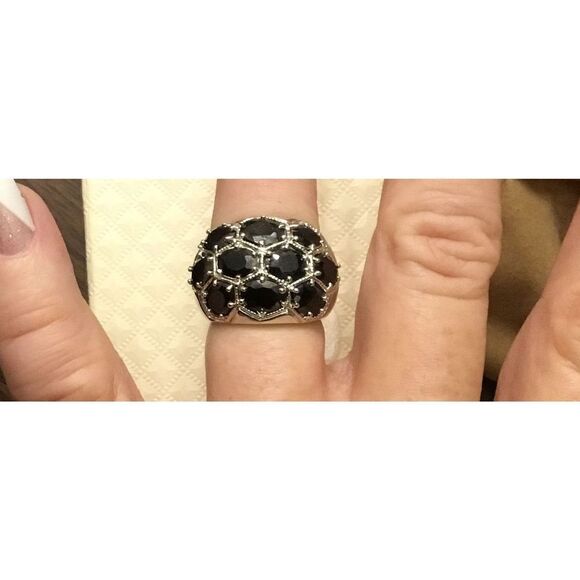 10 Ct. Oval Cut Midnight Genuine Sapphire Cluster Gemstone Ring Sz 7 - Picture 2 of 7